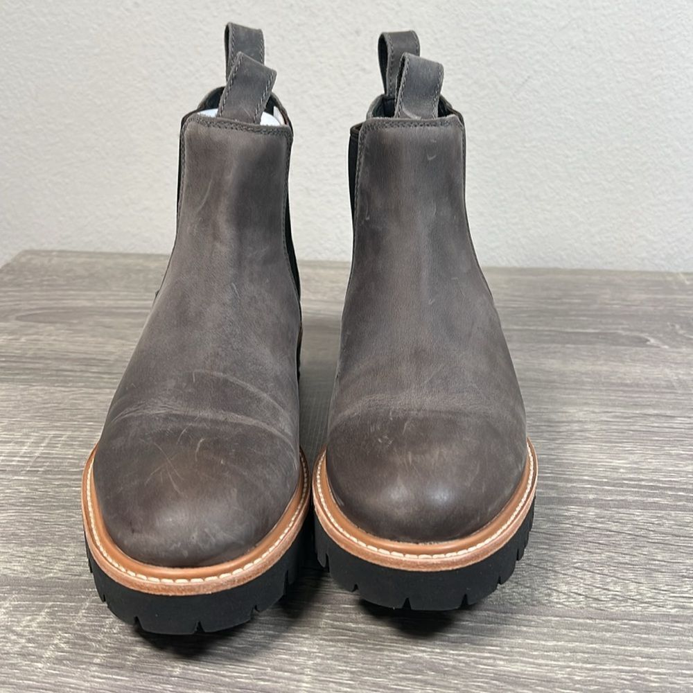 Nisolo Go-To Lug Chelsea Boot 2.0 - Picture 9 of 11
